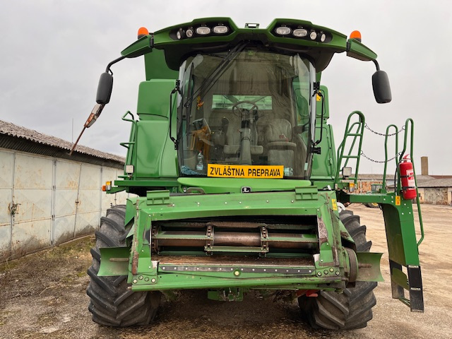 Kombajn John Deere T670i - 11