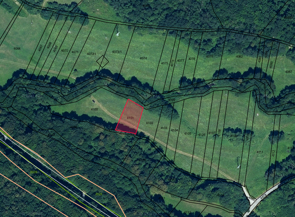 Horná Ves – 1.020 m2 POZEMOK na karavan/chatku/prístrešok - 11