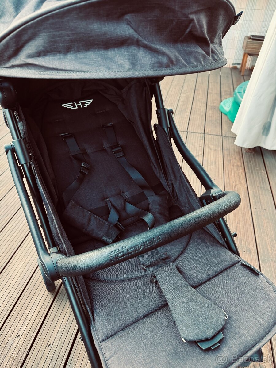 Športový kočík Hamilton R1 s nánožníkom - 11