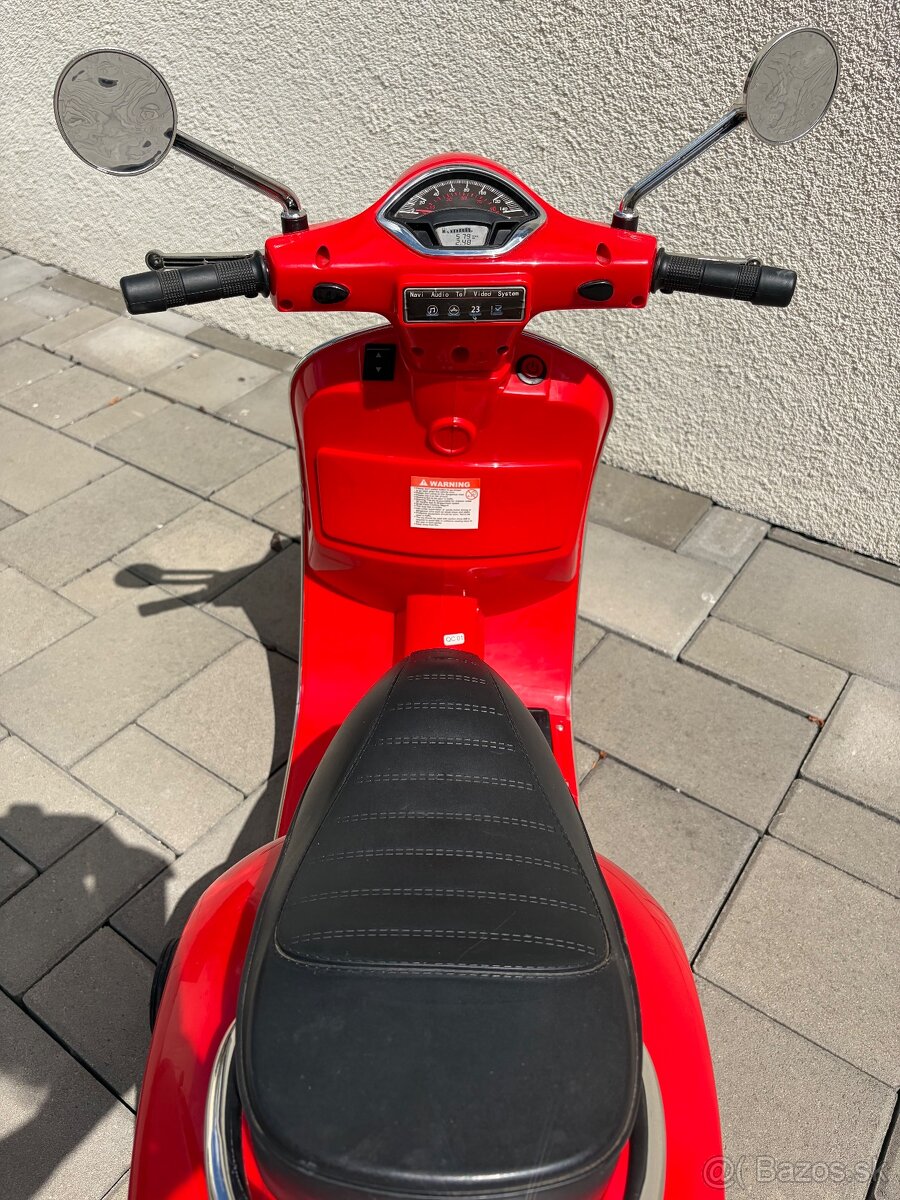 detská elektrická Vespa - 11