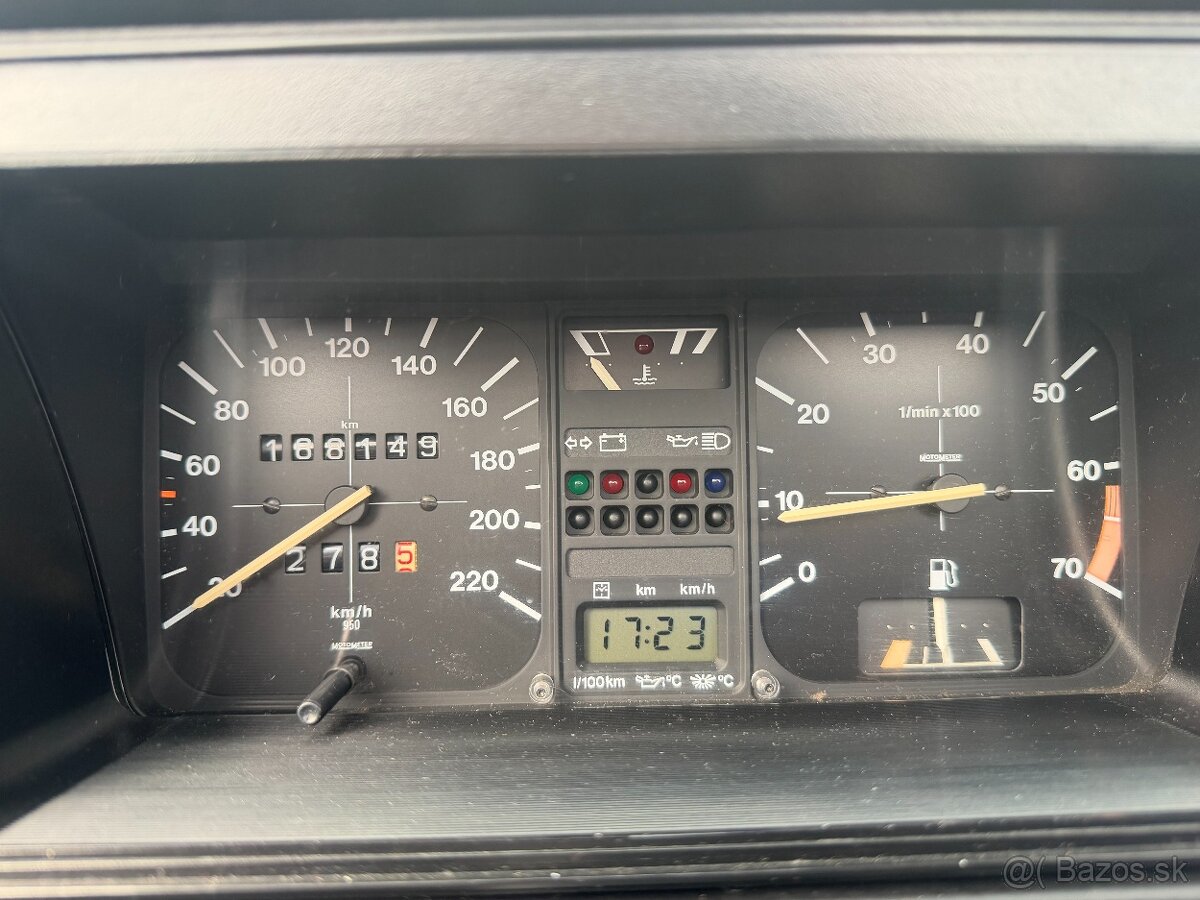 Volkswagen Golf mk1 cabrio - 11