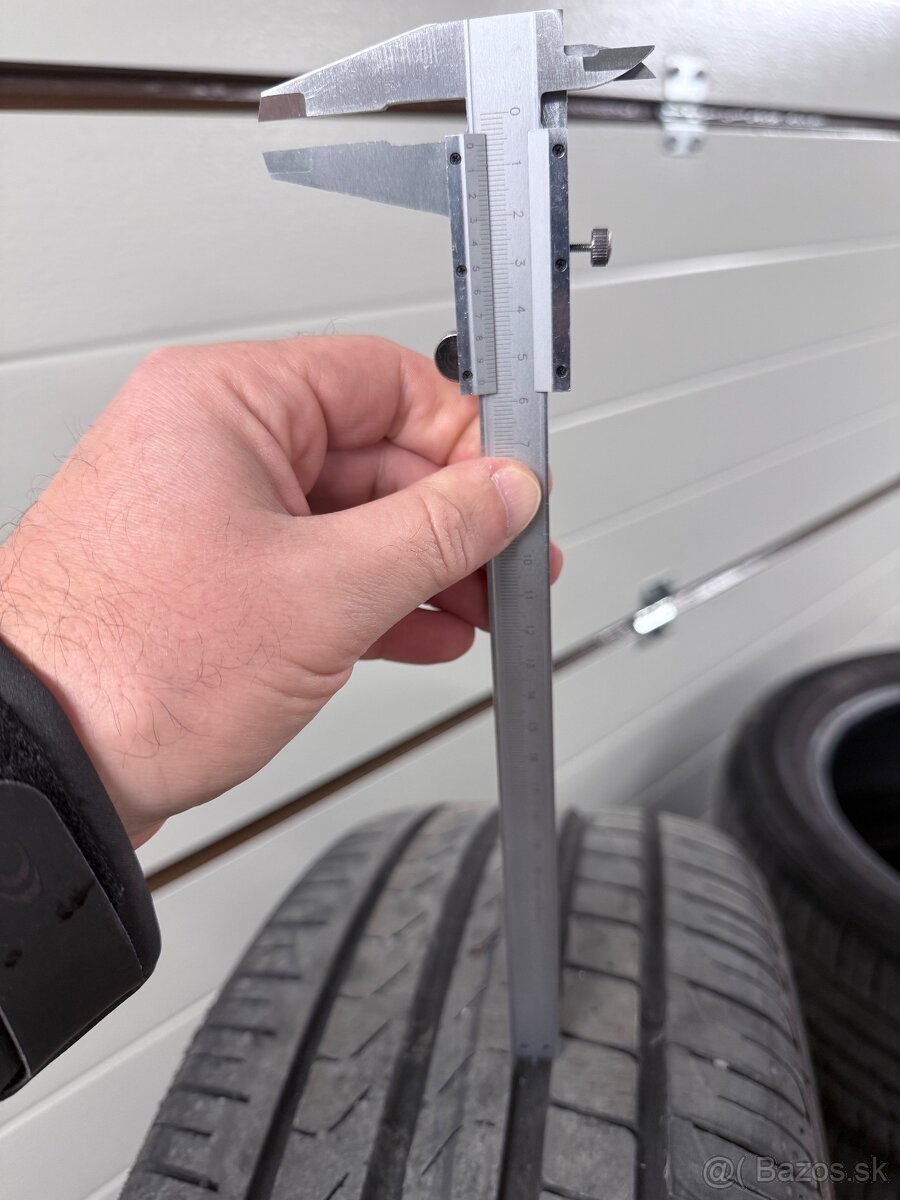 235/45 r20 100V Pirelli Scorpion letné 6mm - 11