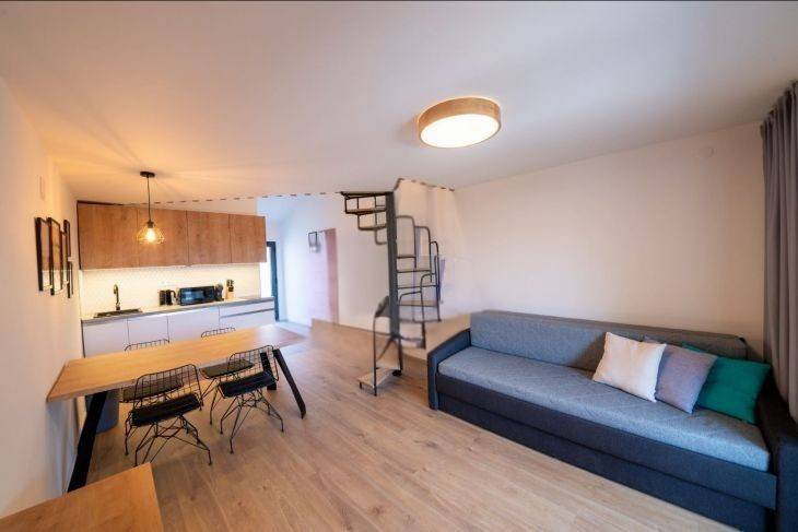 CHORVÁTSKO - Dom so štyrmi apartmánmi 100 m od mora - VRSI, - 11