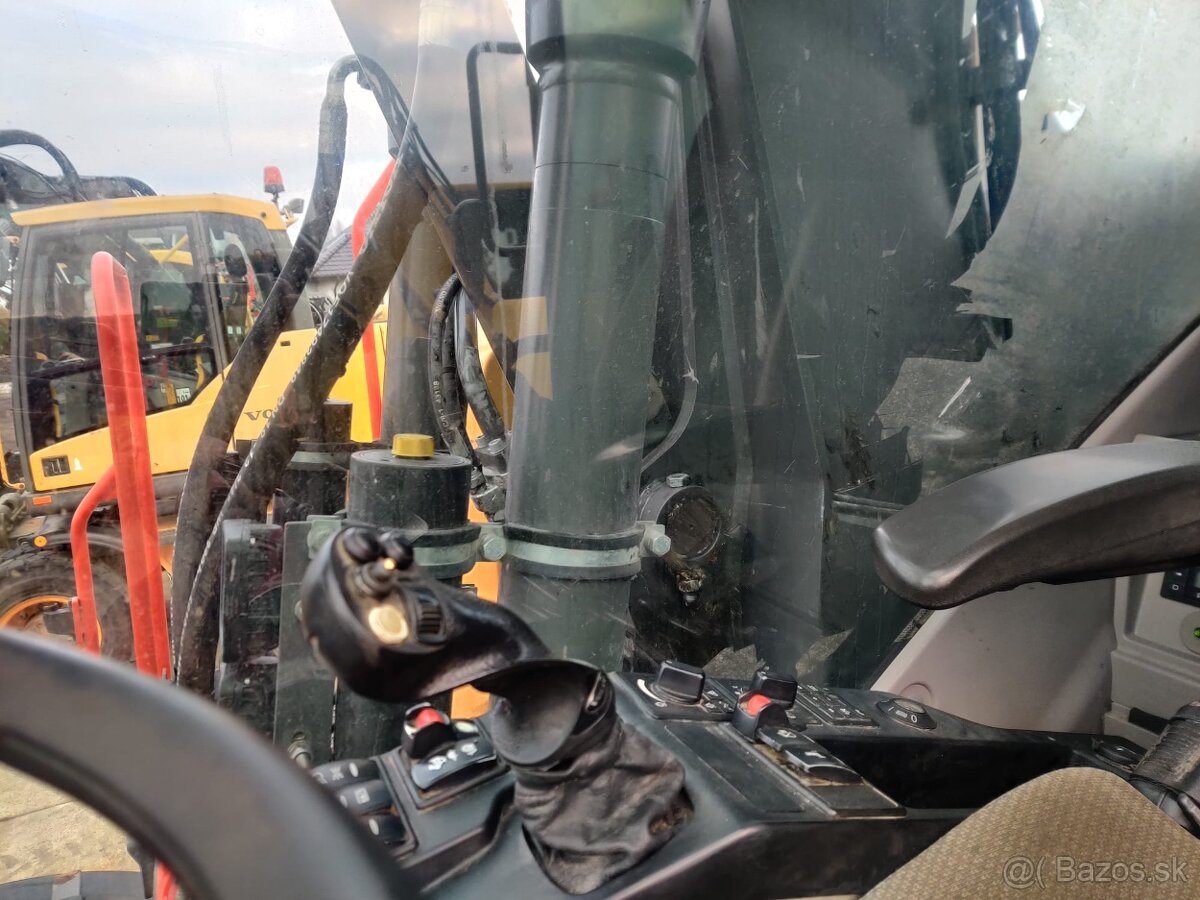 Kolový otočný bagr VOLVO EWR 150 E - 11