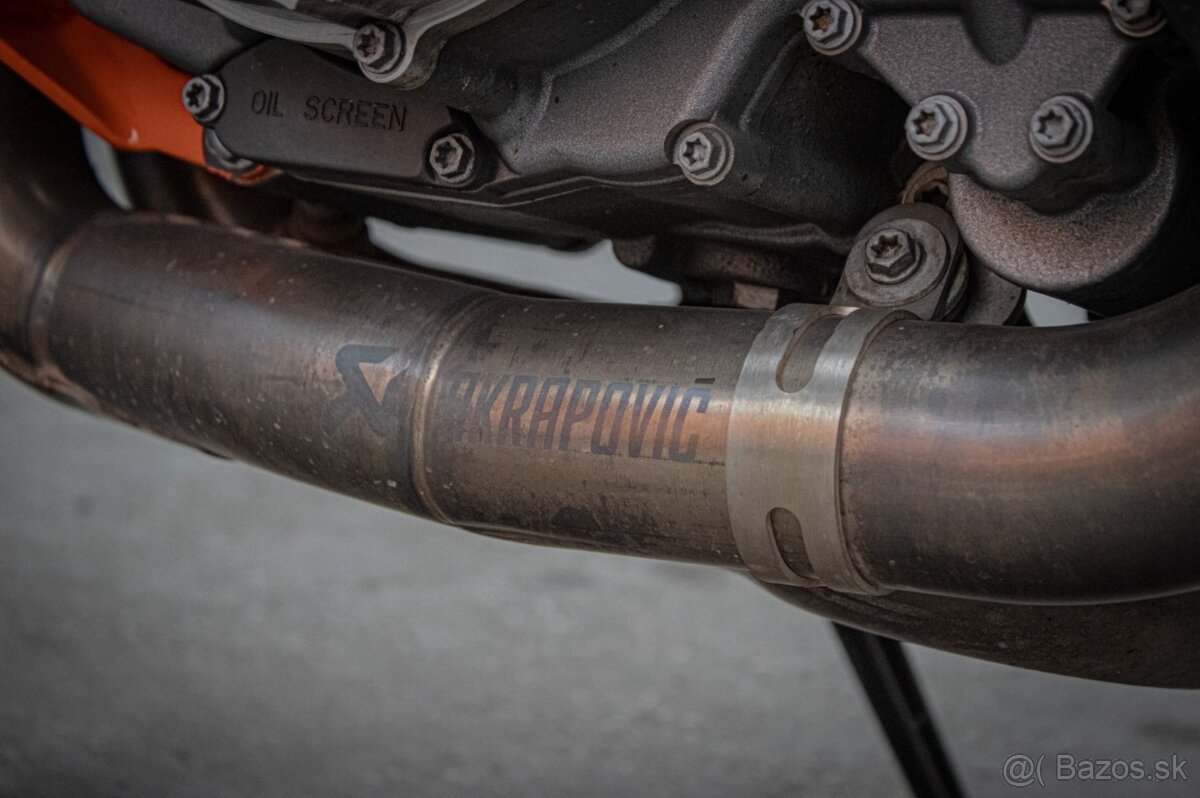 KTM 990 Super Duke R - 11