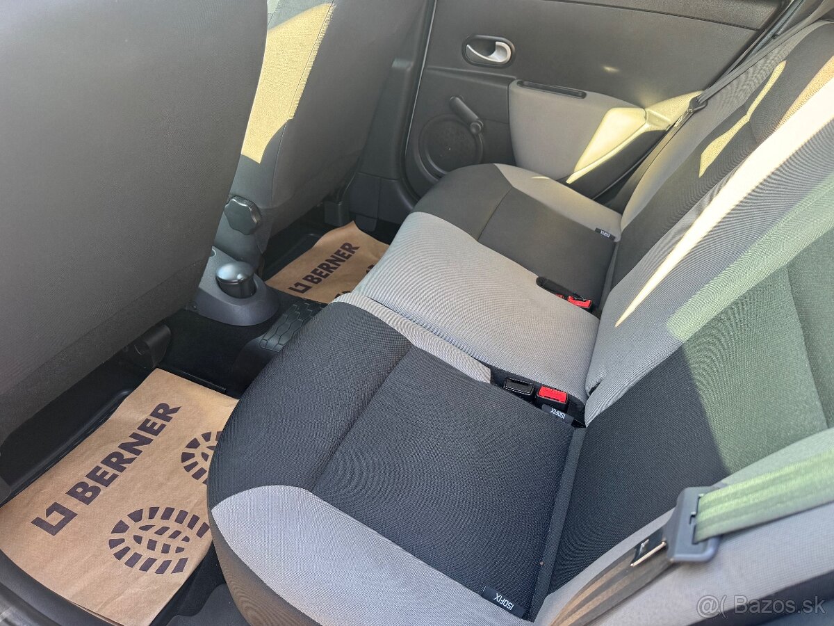 Renault Clio 1.2 Authentique - 11