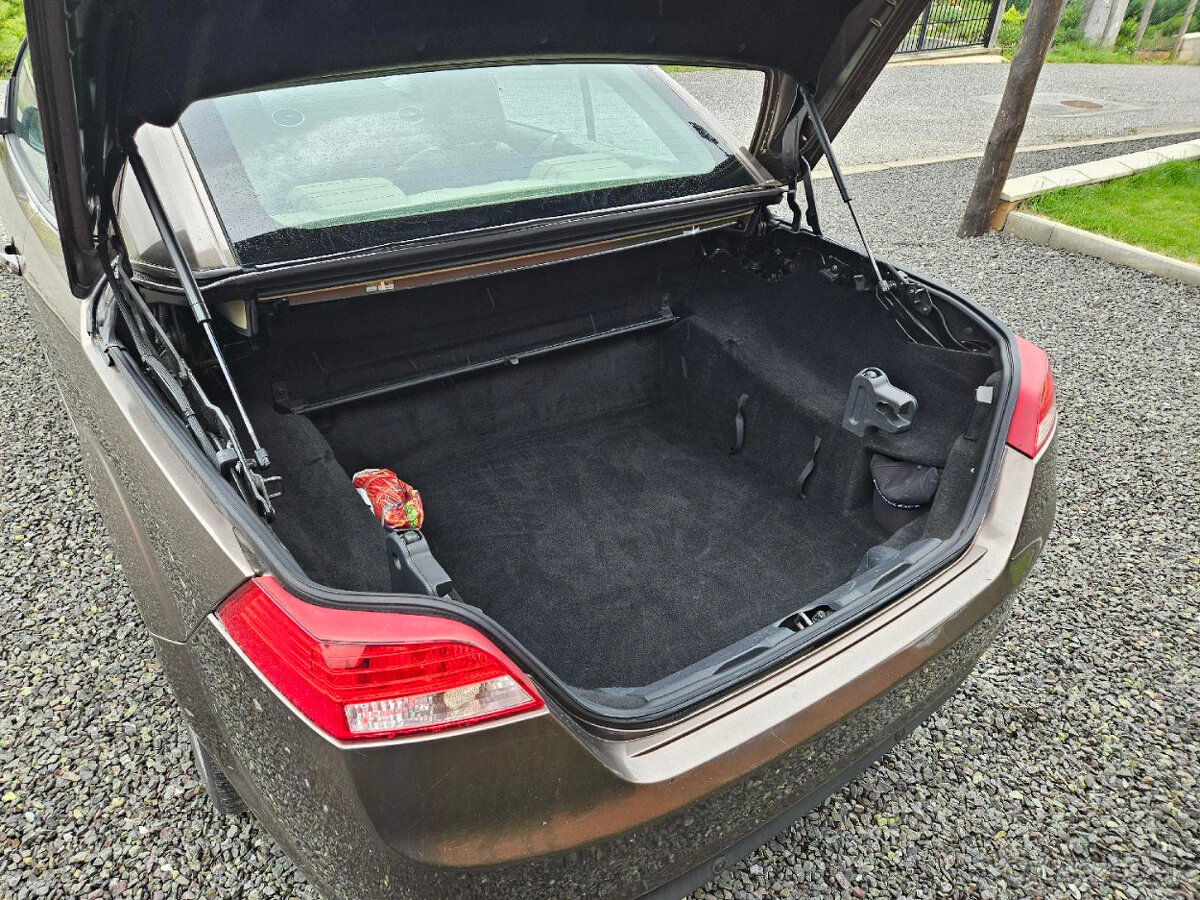 Predám Ford Focus CC kupe-kabrio 2010 - 11