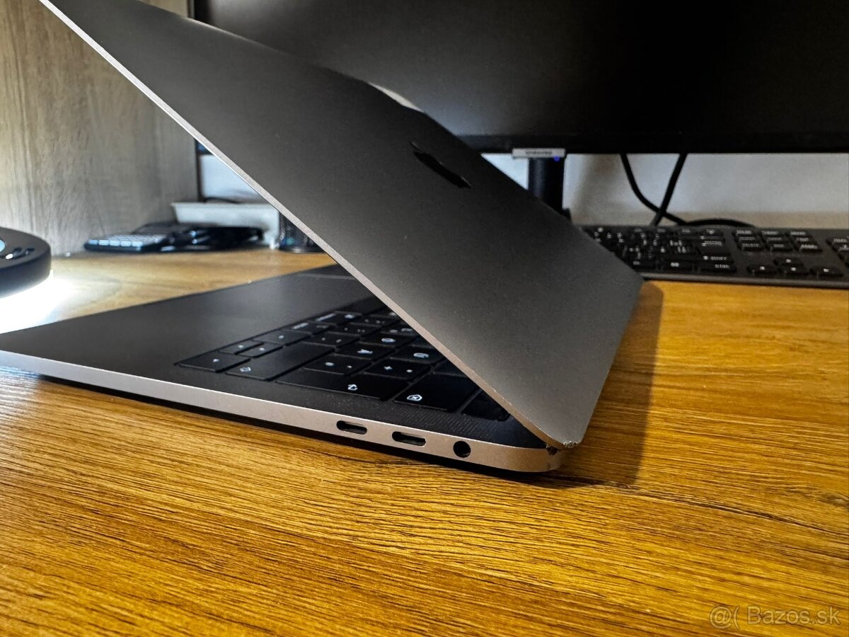 Apple MacBook Pro 13" (2019)/Core i5/8 GB RAM/256GB/TouchBa - 11