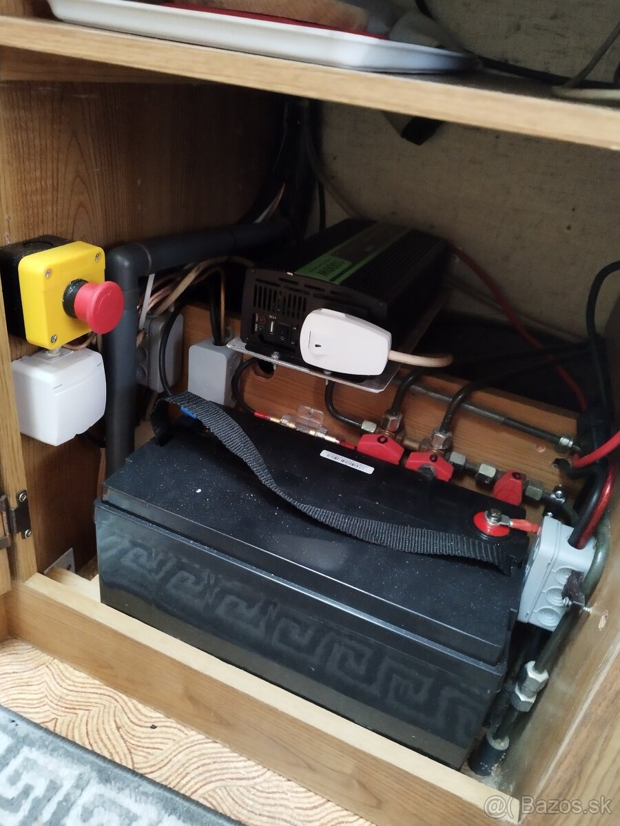 Predám karavan Burstner - 11