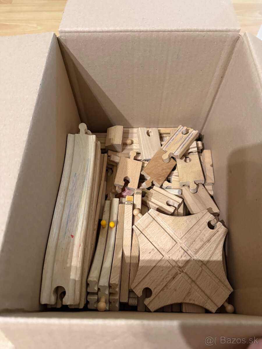 Drevené koľajnice s príslušenstvom. - 11