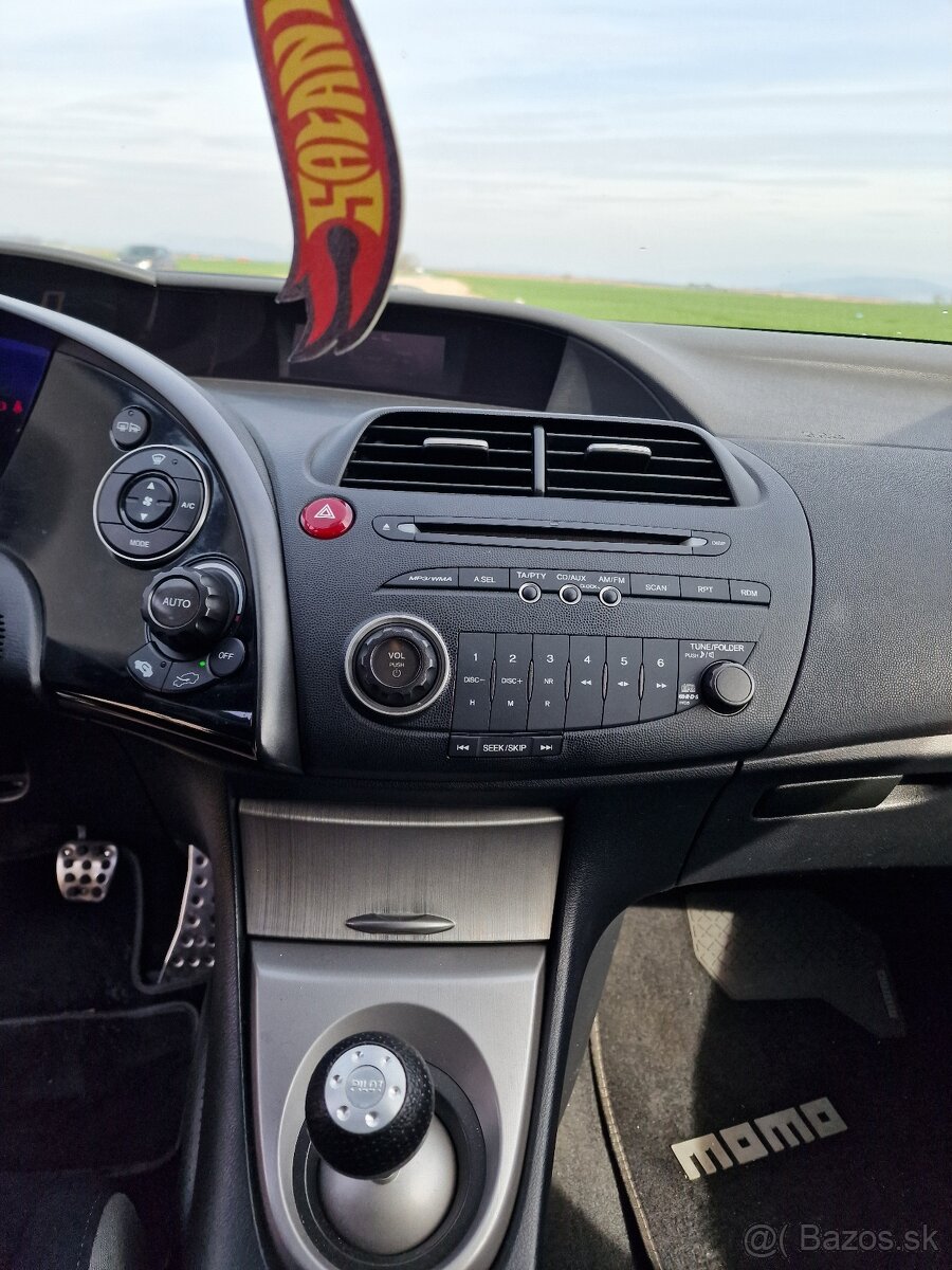 Honda Civic 1.8 VTEC - 11