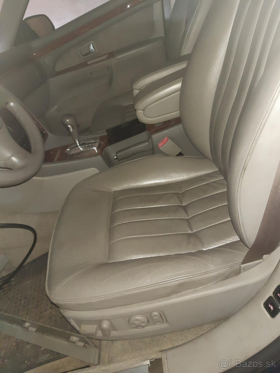 AUDI A8, S8 D2 - sedačky - 11