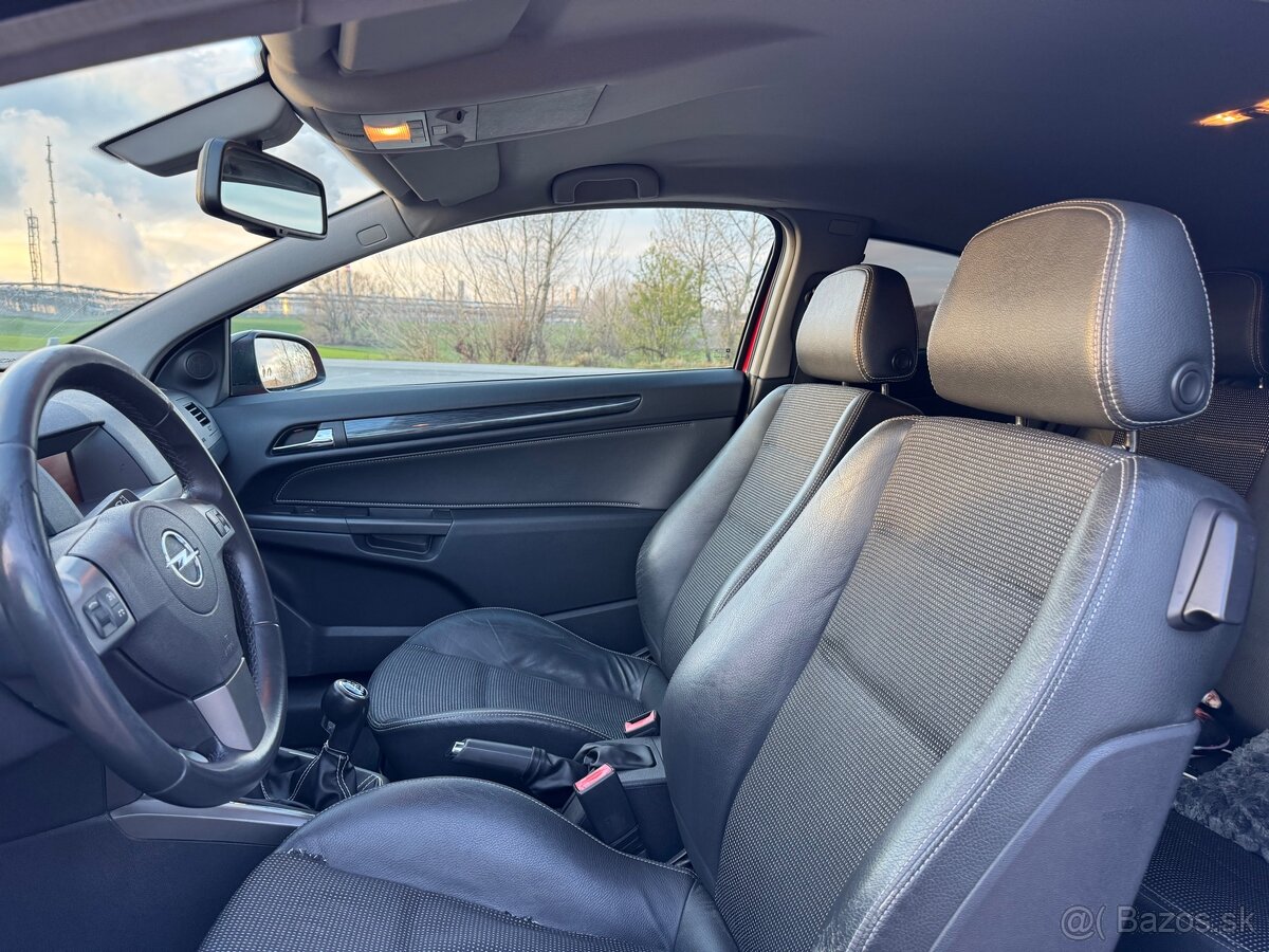 Opel Astra H GTC 2.0 TURBO - 11