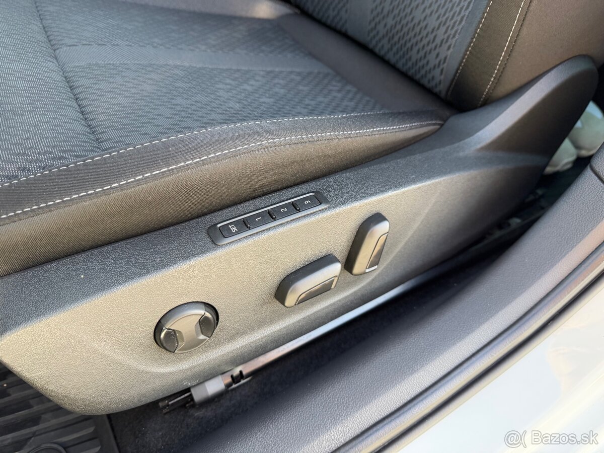 ŠKODA OCTAVIA COMBI 1.5 TSI STYLE ODPOCET DPH - 11