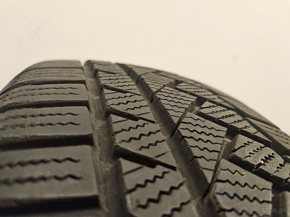 Špičkové zimné pneumatiky Continental - 215/65 r17 99H - 11