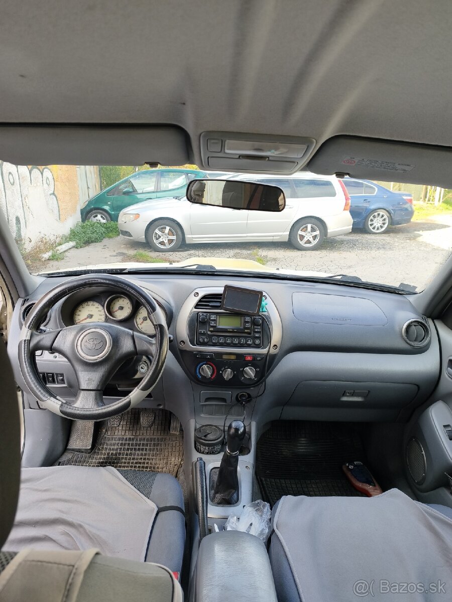Toyota RAV4 2.0 D-4D, r.v. 2002 - 11