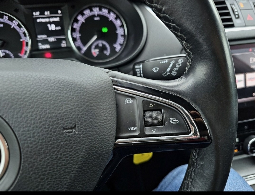 ROLOVACIE KOLIESKA NA MULTIFUNKCNY VOLANT - 11