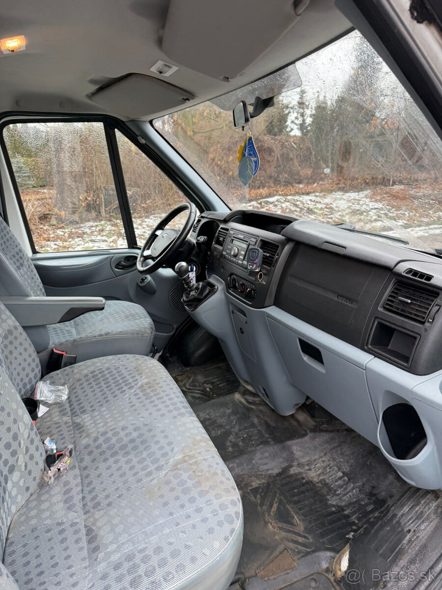 Ford Transit – 6 míst, klima, tempomat, dobrý stav - 11
