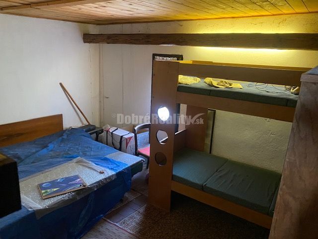 DOBRÉ REALITY -PREDAJ - Rodinný dom v obci Kremnické Bane, o - 11