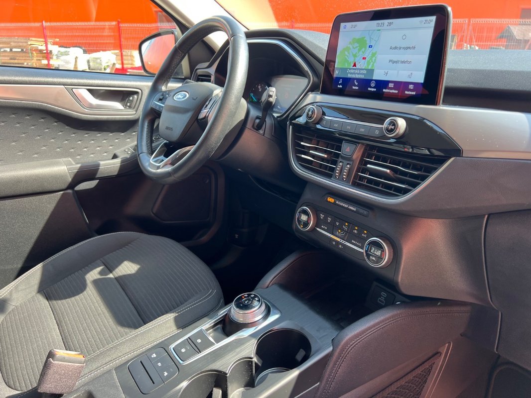 Ford Kuga 2.5 Duratec PHEV 225k Titanium CVT - 11