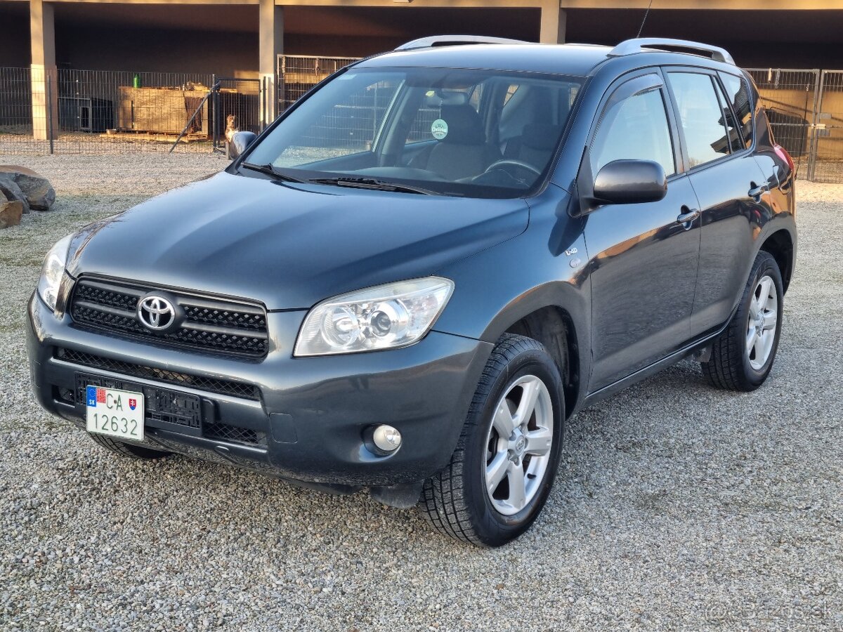 TOYOTA RAV4 2,2D4D 4x4 - 11