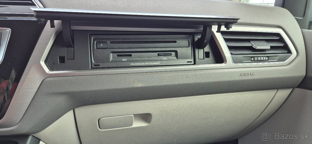 VW Touran 2,0 TDi 110Kw DSG 7miestny - 11