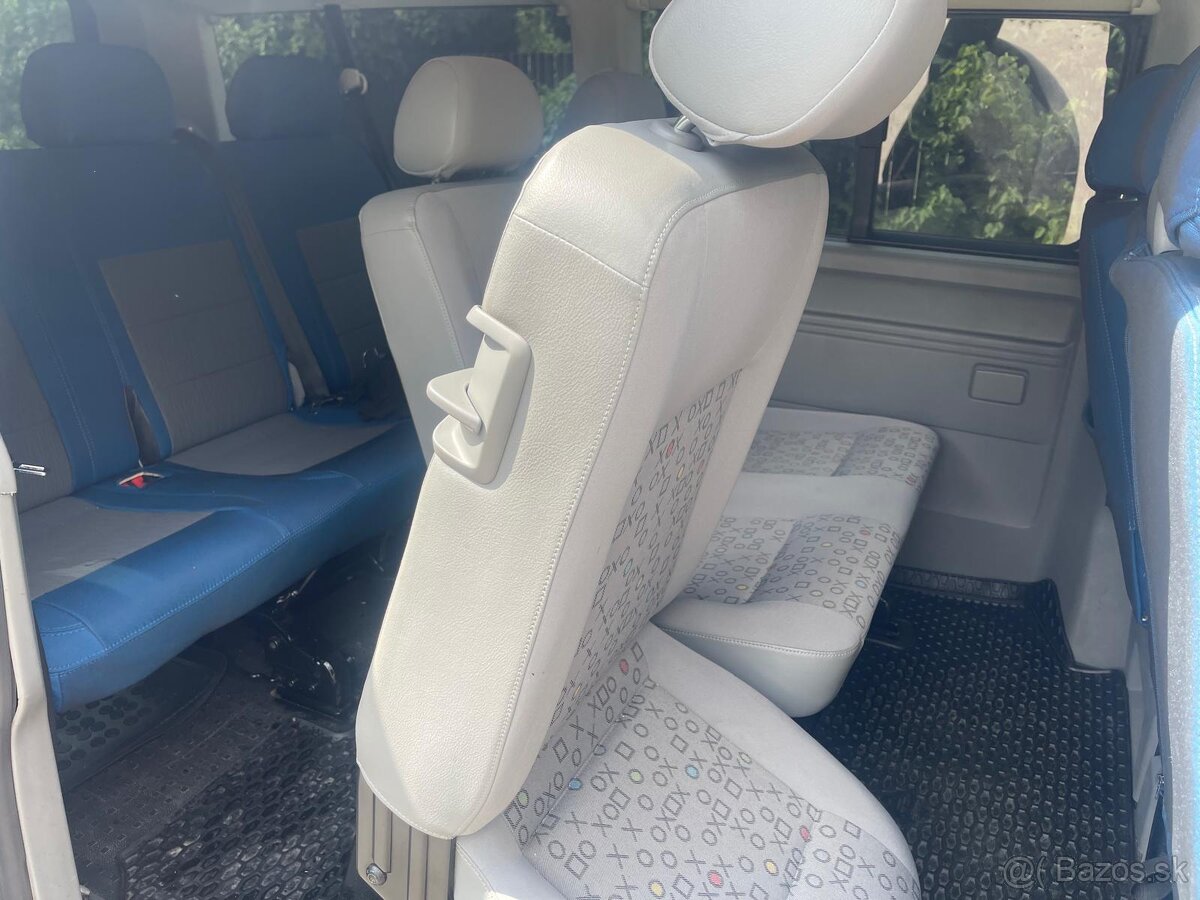 Volkswagen Transporter Caravelle 2,5 TDI 4x4 - 11