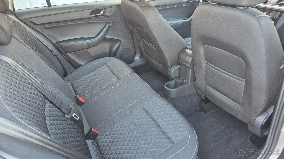 Škoda Rapid Spaceback SB 1.2 TSI 90k Drive - 11