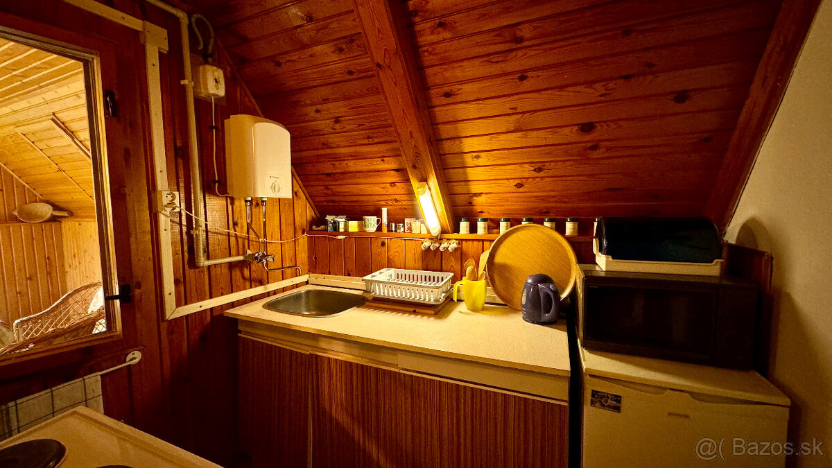 DREVENÁ CHATA TATRANEC - OPÁTKA - KOŠICE OKOLIE - 11