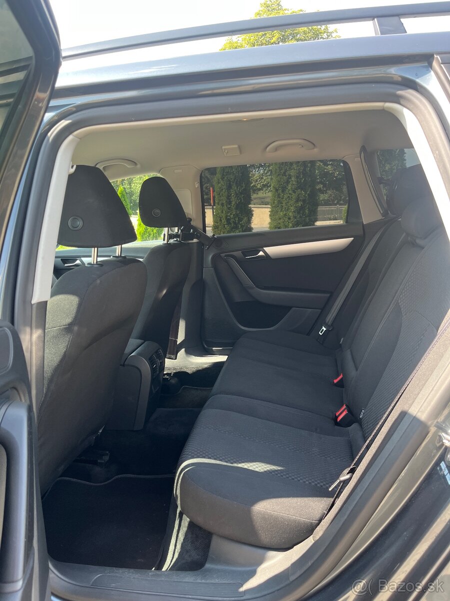 Volkswagen Passat Variant B7 1.6 TDI 77kW, r. 2011 – Comfort - 11