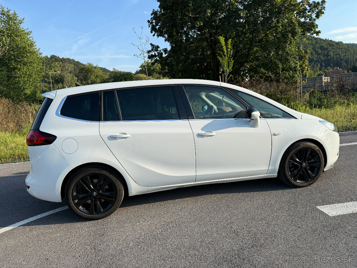 Predám Opel Zafira Tourer 2.0 CDTI 170k Cosmo AT6 - 11
