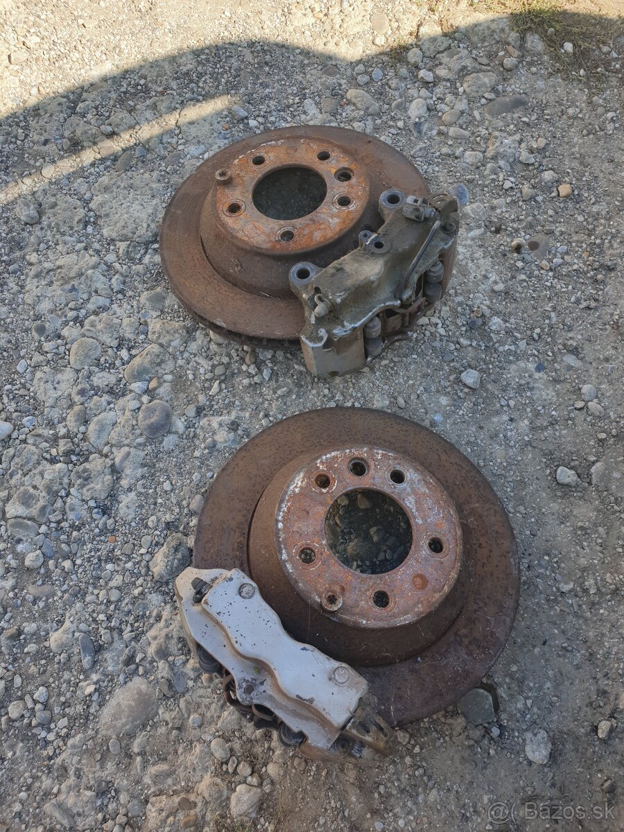 Rozpredam Vw Touareg 3,2 benzin 162kw - 11