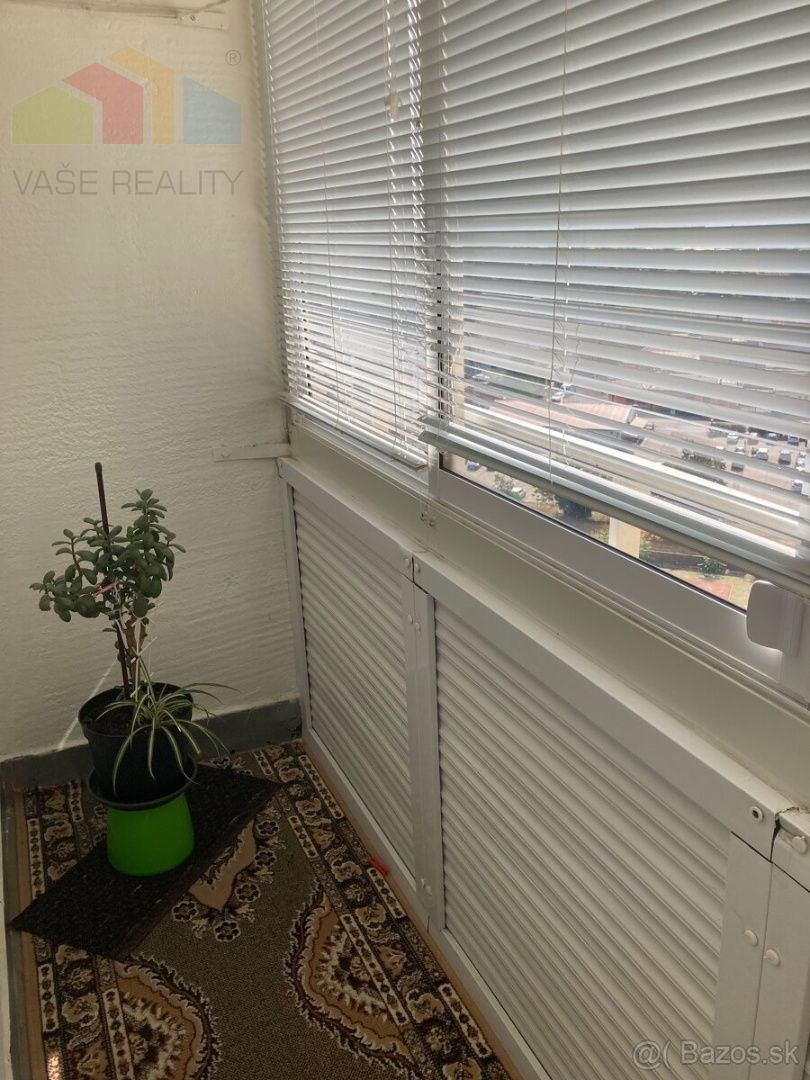 ZNÍŽENÁ CENA - Predaj 3 - izbový moderný byt s dvomi balkón - 11