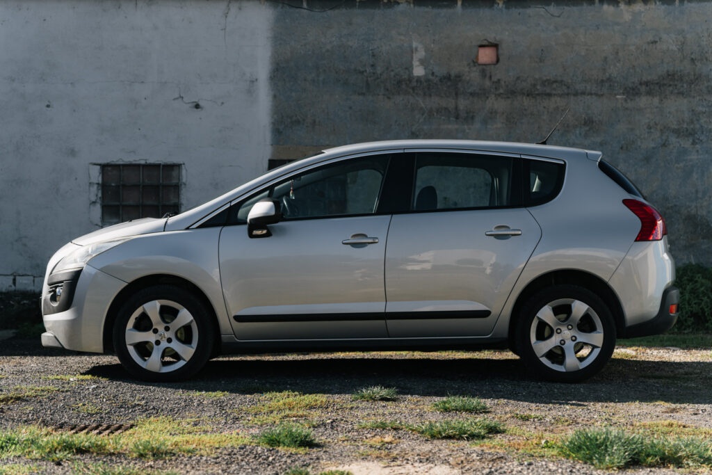 Peugeot 3008 1.6 HDi AT6 2011 - 11