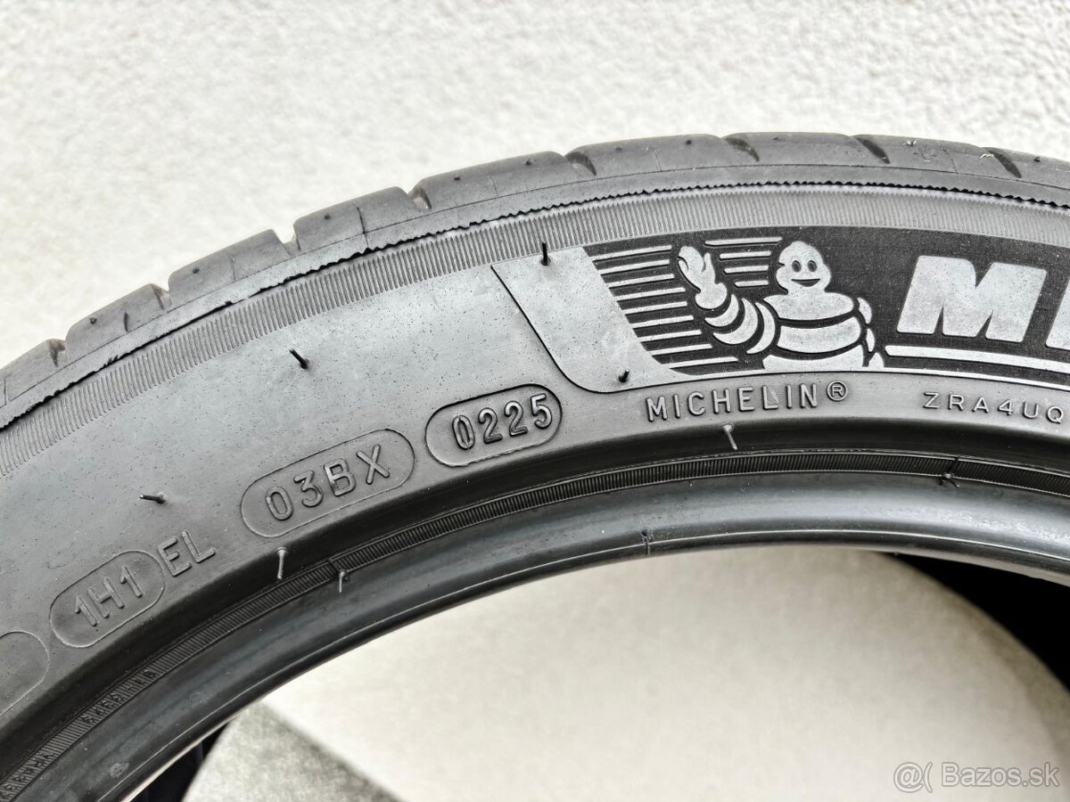 235/45 R18 Michelin - 11