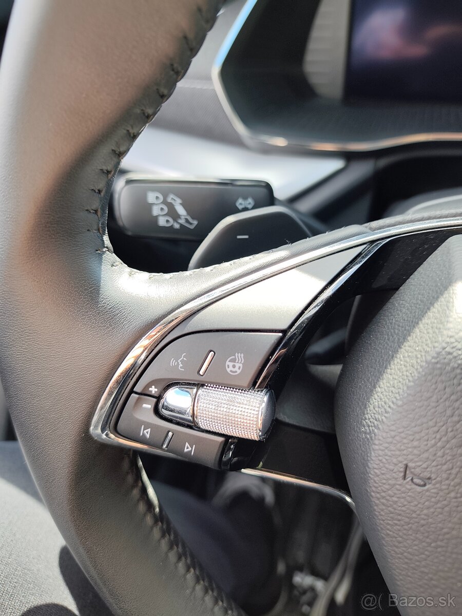 ŠKODA OCTAVIA COMBI - 4, 1.5 TSI e-TEC DSG 150 k – TOP STAV - 11