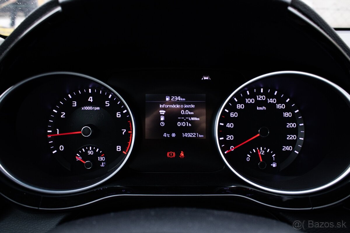 Kia Ceed SW 1.5 TGDi Silver, 1. Majiteľ, Navi,Kamera,Connect - 11