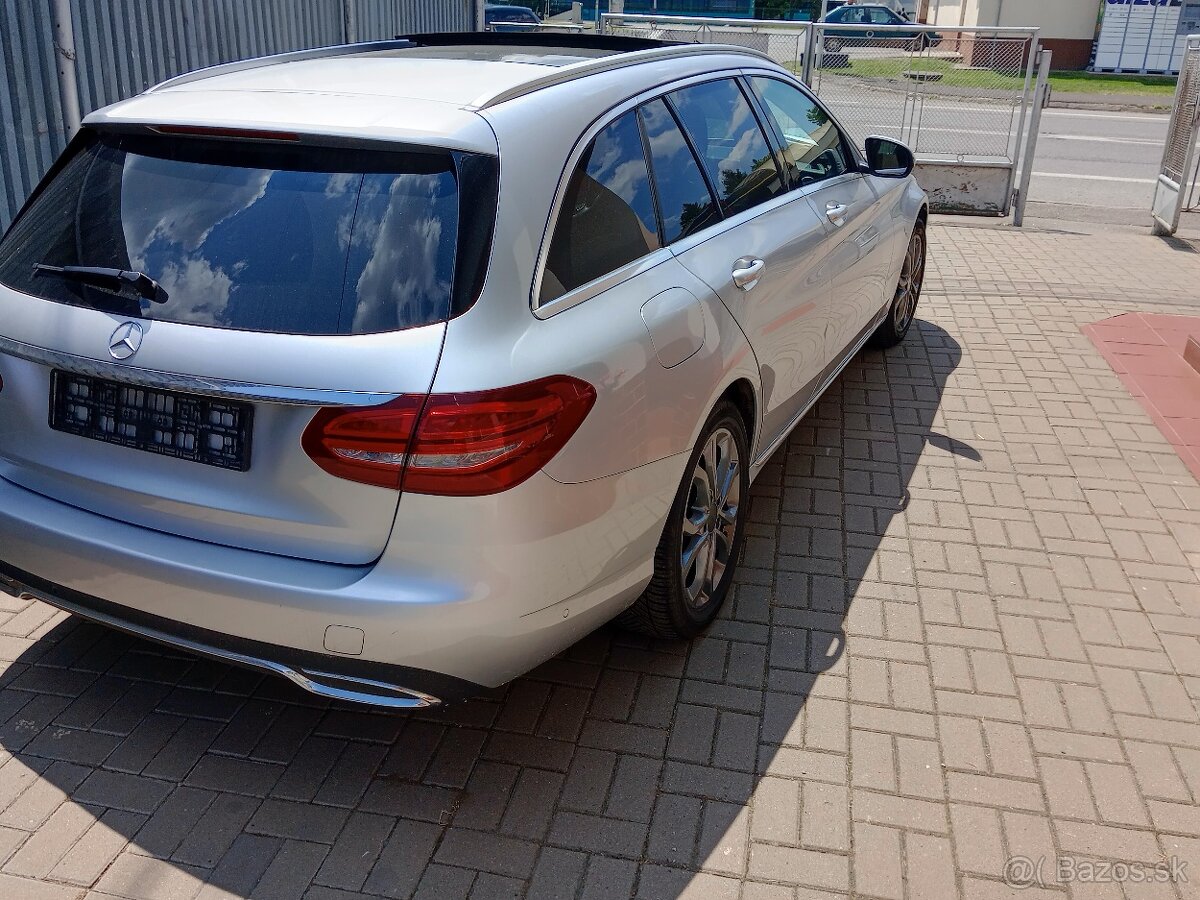 Mercedes-Benz C trieda Kombi 200 d - 11