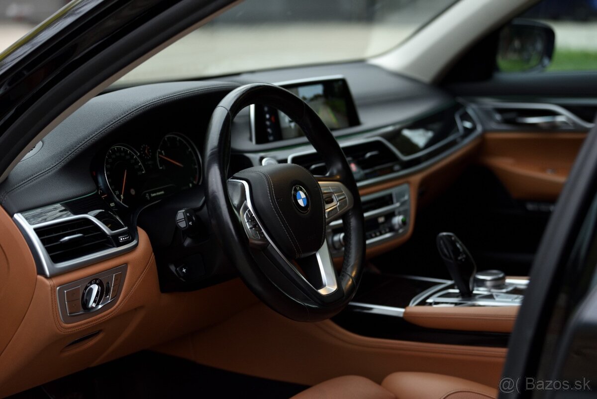 BMW Rad 7 740 xDrive - 11