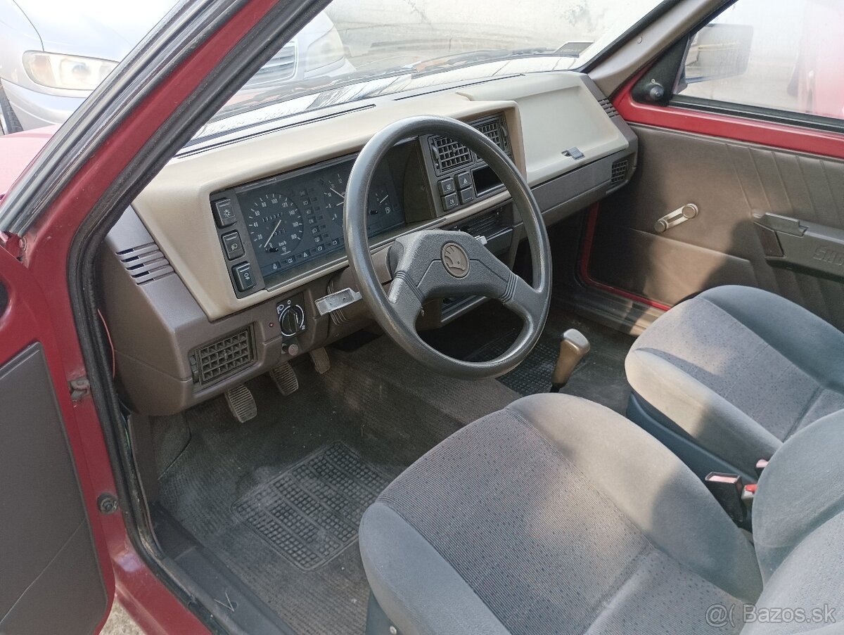 Škoda favorit - 11
