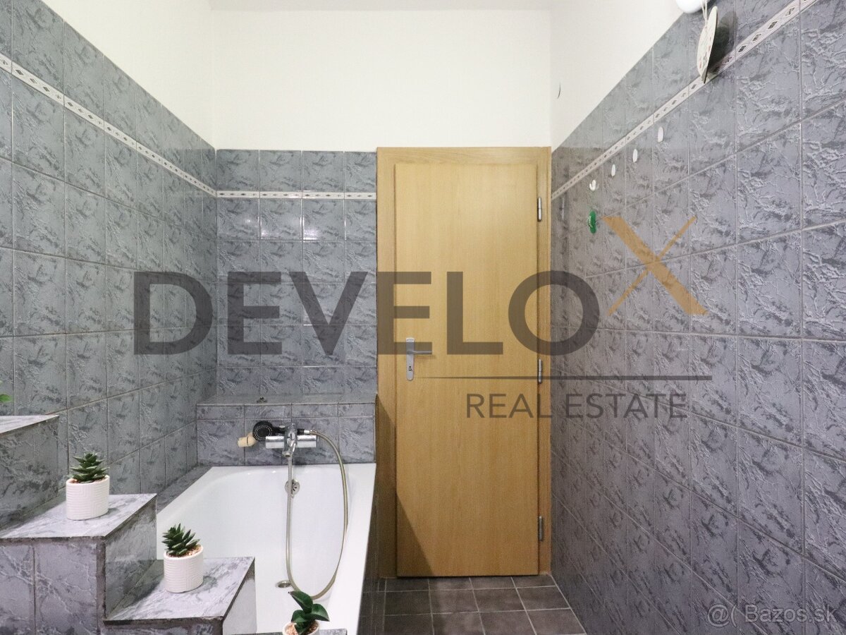 Na predaj priestranný 2 - izb. byt v Bratislave - Nové Mesto - 11