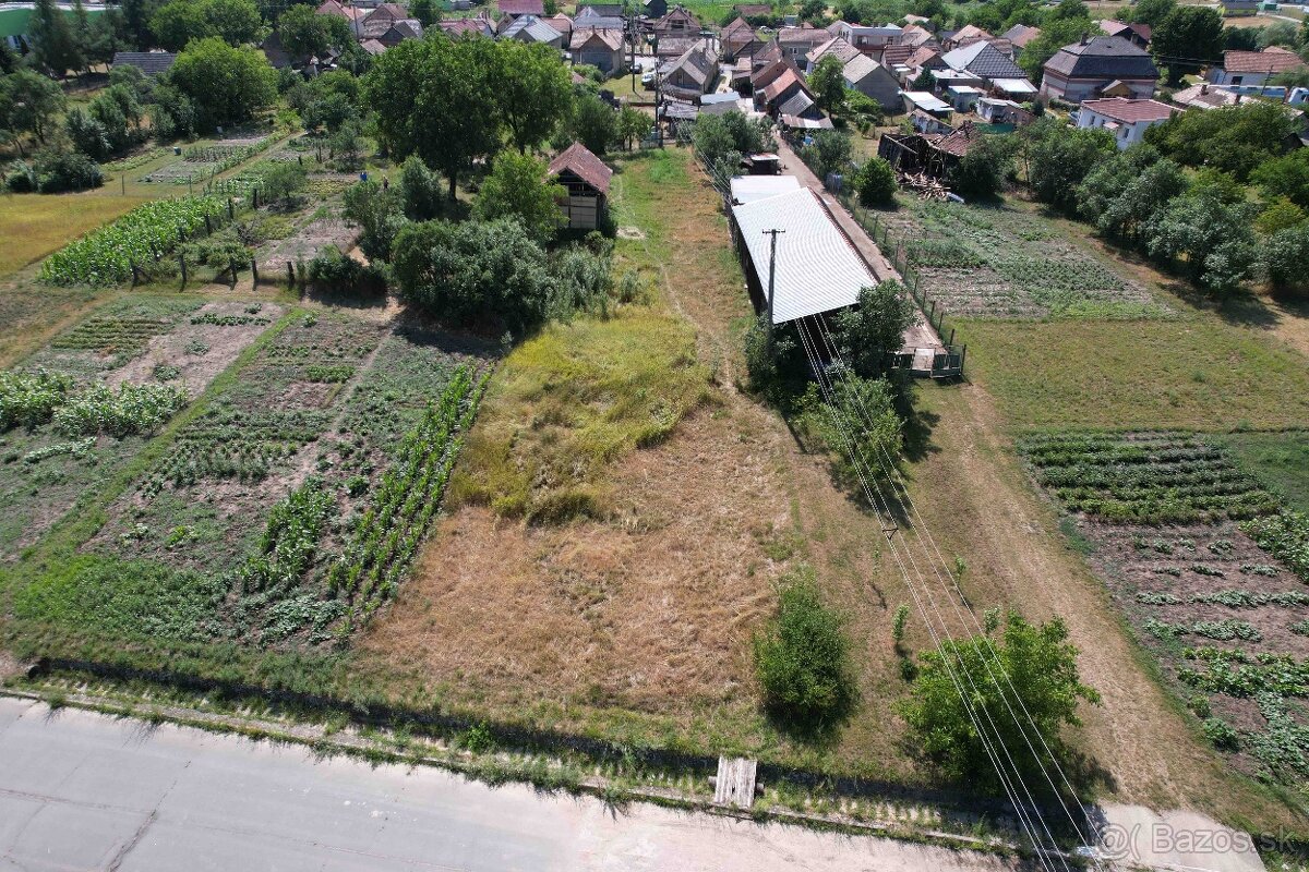 Štrkovec – 1.380 m2 STAVEBNÝ pozemok v obci - 11