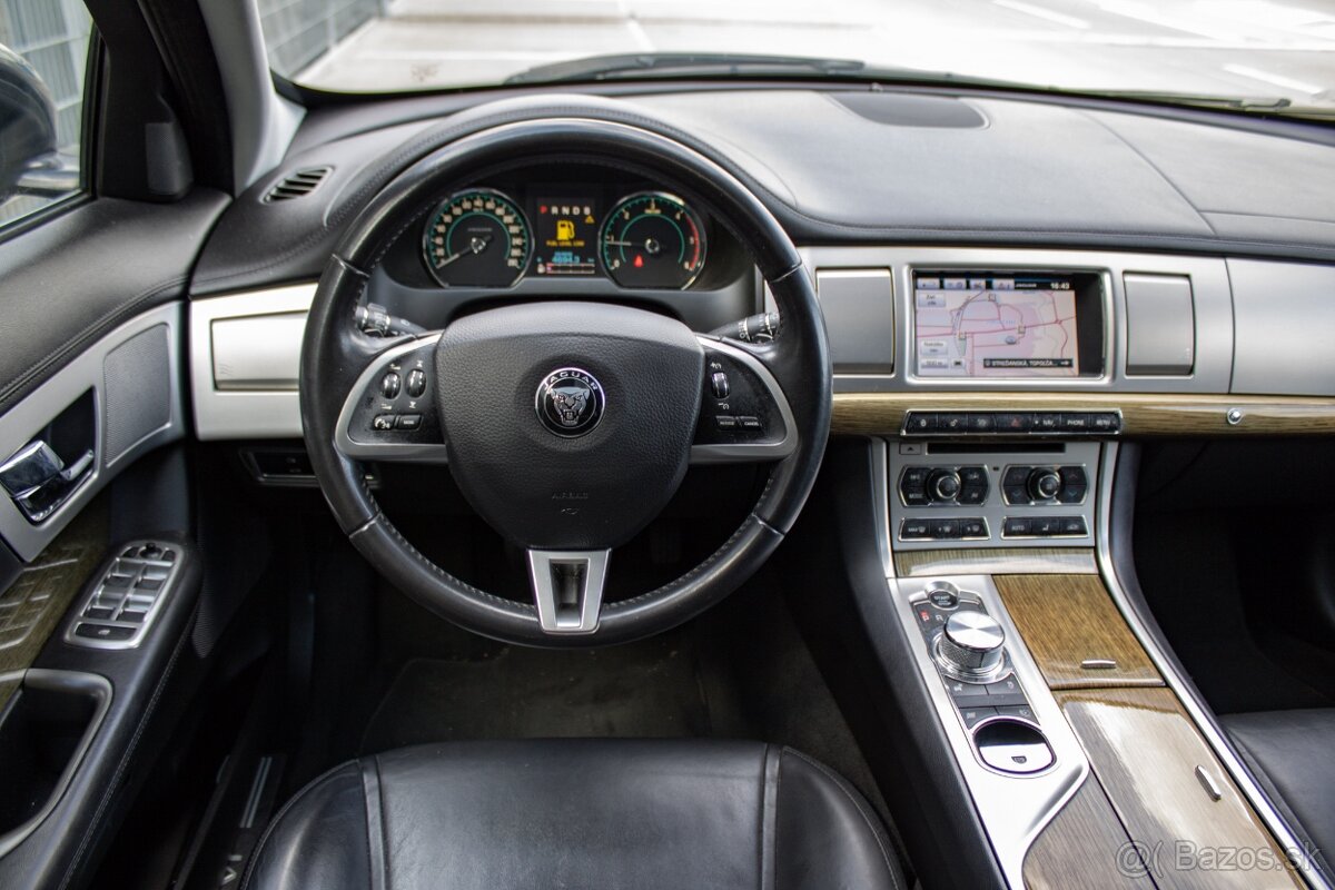 Jaguar XF Sportbrake 3.0D S Premium Luxury - 11