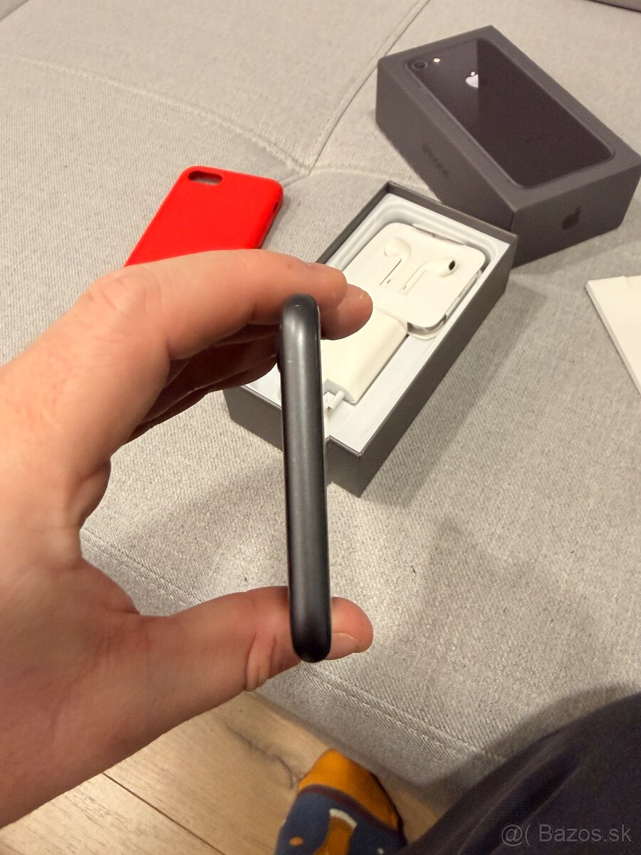 iPhone 8, 64GB Space Gray - 11