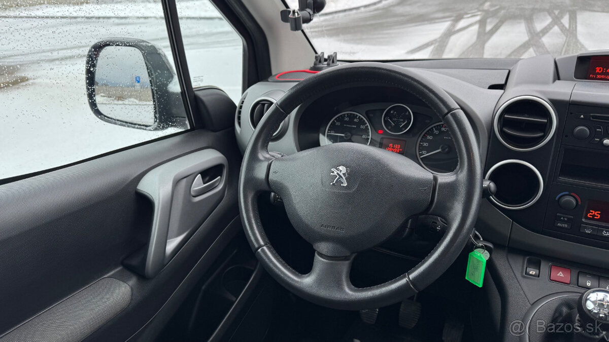 Peugeot Partner Tepee 1.6 BlueHDi 110k Access - 11