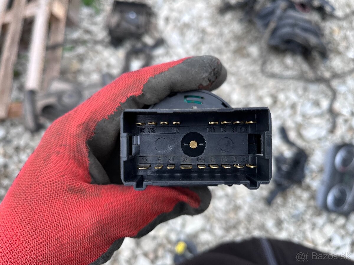 Škoda Fabia 2,Roomster vypínač okien, ovládač, páčky, budíky - 11