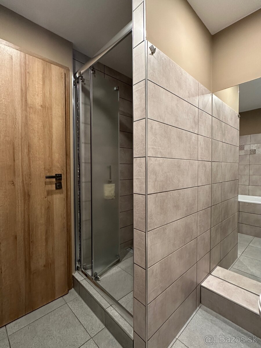 1 izbový byt na prenájom, 42 m2 - Trieda 1.mája - 11