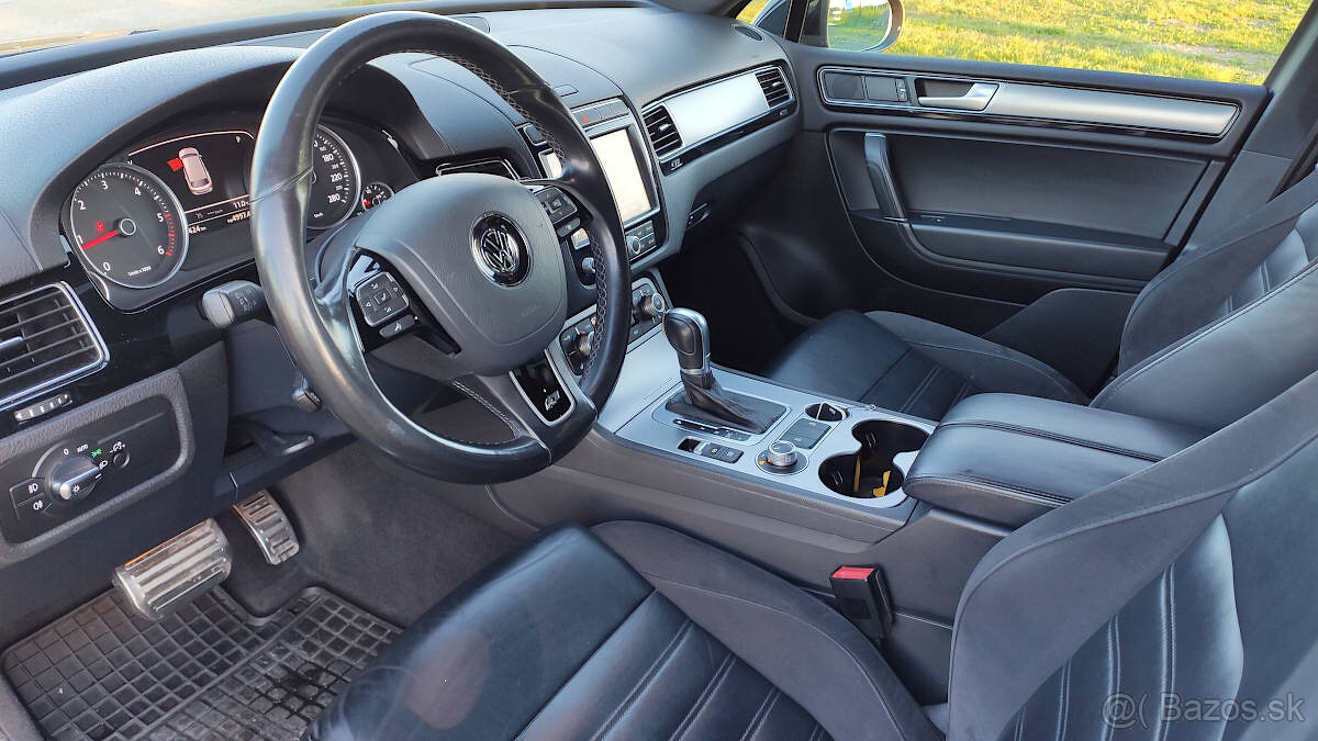 VW Touareg 3.0 V6 TDI 4 Motion - 11