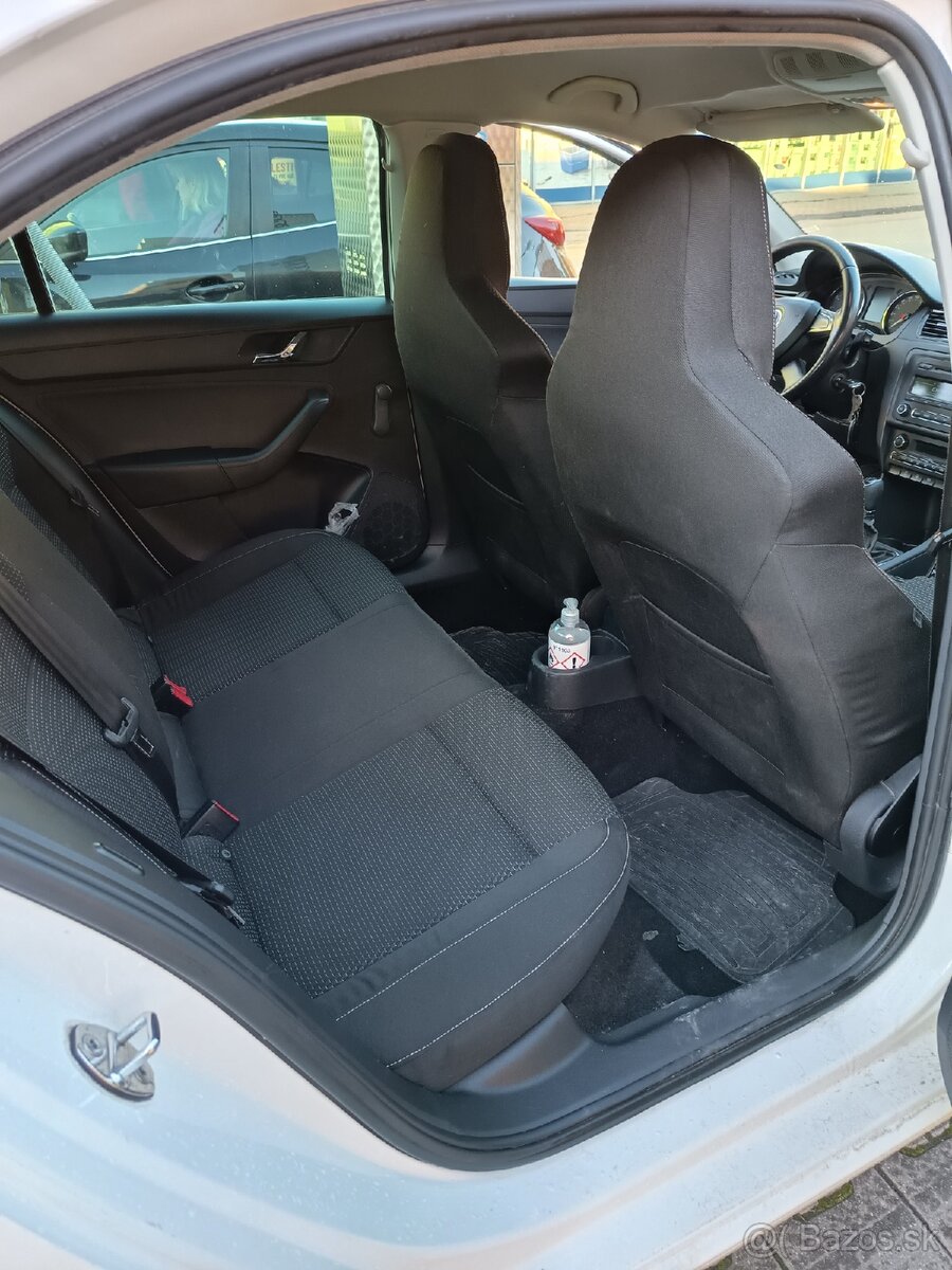 Škoda Rapid 1.2 tsi 63 kw - 11