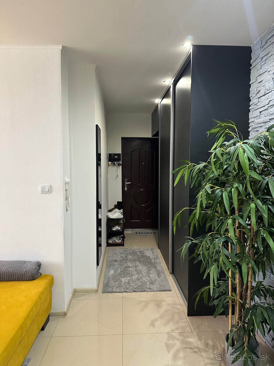 3 izbový byt Hlohovec Železničná ul. - 11